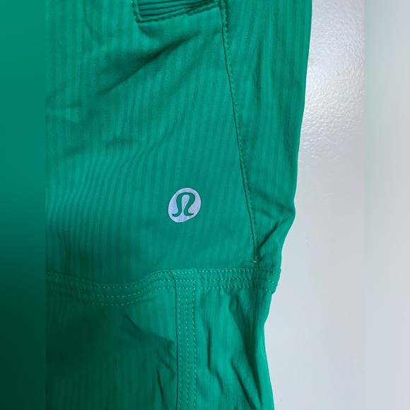 Sold out Kelly green dance studio pant in pristine condition - Picture 2 of 4